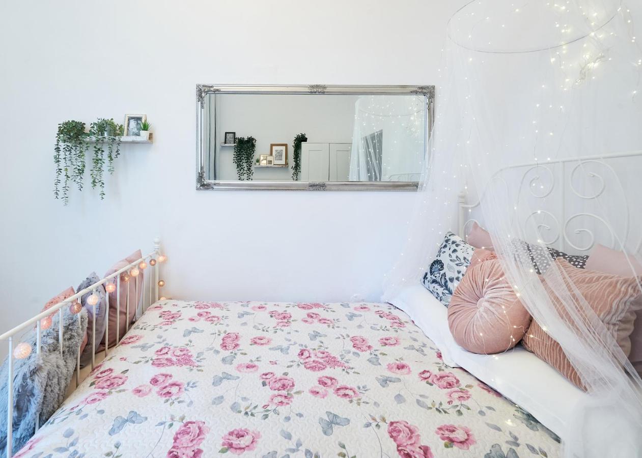 Aurora Kazimierz Apartment Krakau Buitenkant foto